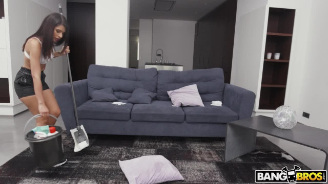 Анал с чёрным огромным стволом – это то, о чём мечтала малышка - #1