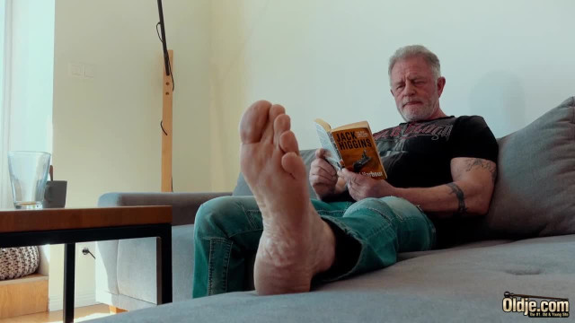 Неужели двум пожилым дедулькам обломилось такое невероятное счастье? - #1