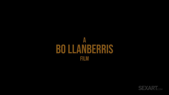 Лесбийский вайб, где красотки разжигают огонь наслаждения - #1