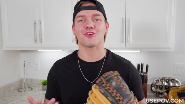 Если мачеха оказалась дома, то никак не избежать горячего тройничка - #1